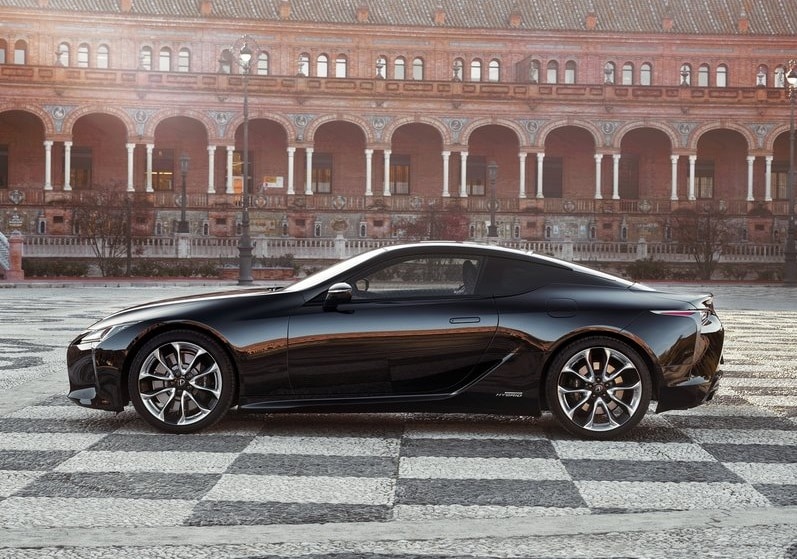 Lexus LC 500h arka tasarım
