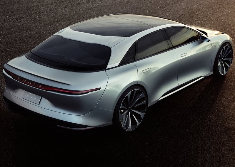 Lucid Air arka üç çeyrek görünümü