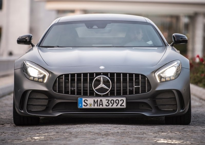 Mercedes-AMG GT R mat gövde ve jant detayı