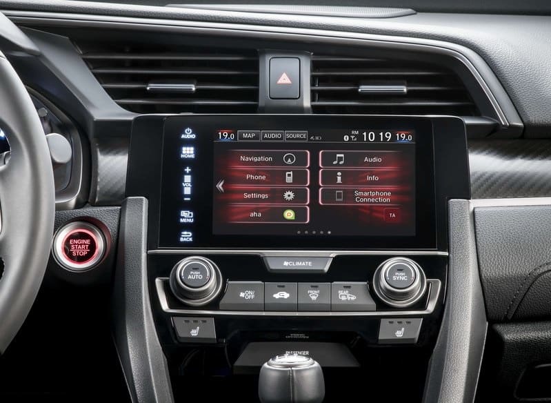 Honda Civic Hatchback multimedya ekranı ve orta konsol