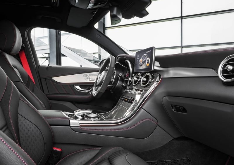 Mercedes-AMG GLC43 4MATIC arşiv görseli 17