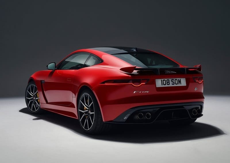 Jaguar F-TYPE SVR Coupe arka üç çeyrek görünüm