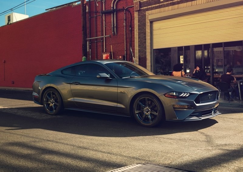 Ford Mustang GT kokpit görünümü
