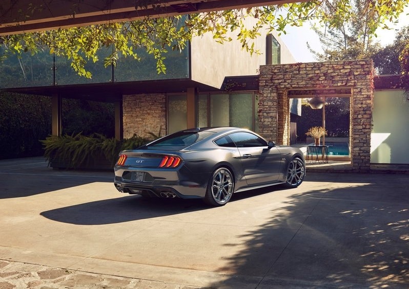 Ford Mustang GT iç mekân detayları