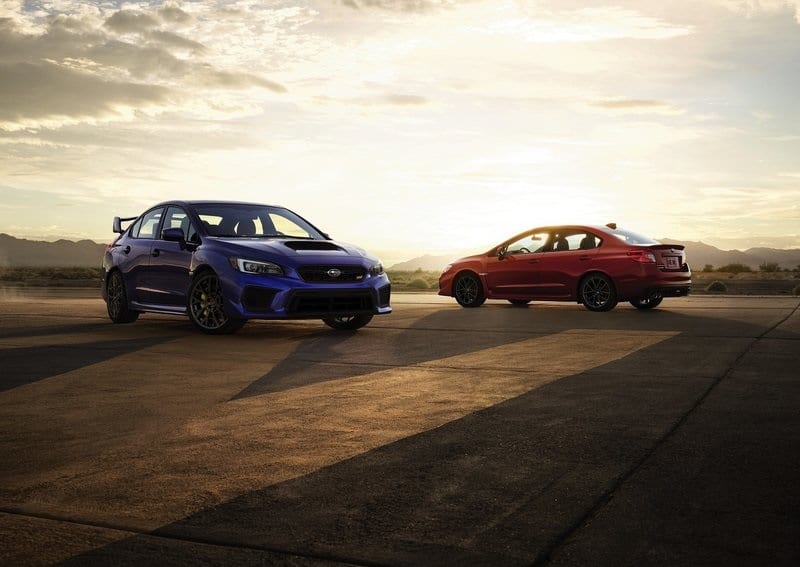Subaru WRX arka ve yan gövde görünümü