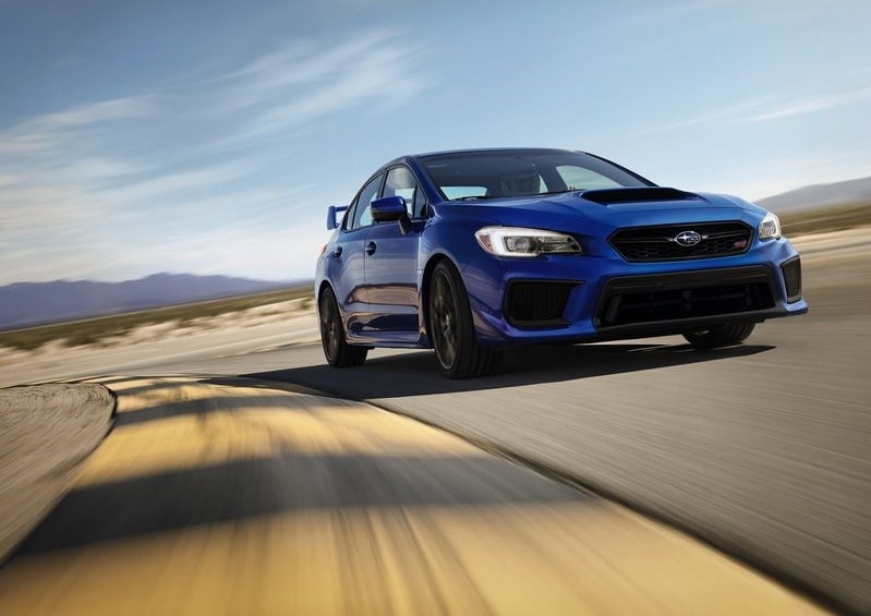 Subaru WRX STI yan profil ve 19 inç jantlar