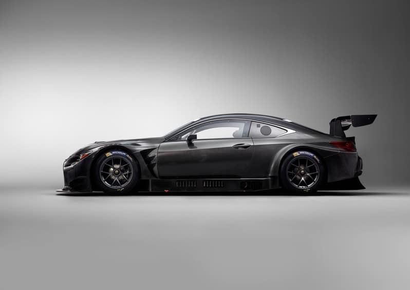 RC F GT3 pist otomobili gövdesi