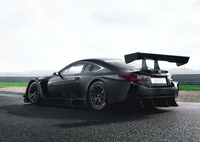 RC F GT3 yarış otomobili arşiv görünümü