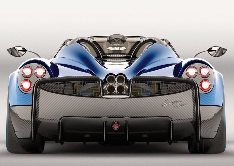 Huayra Roadster ön tasarım ve karbon gövde detayları