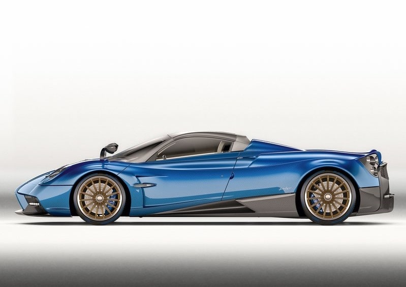 Huayra Roadster arka üç çeyrek görünümü