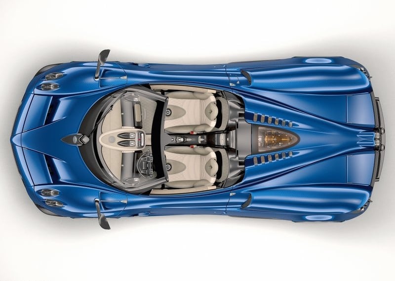 Huayra Roadster merkezi dört egzoz çıkışı