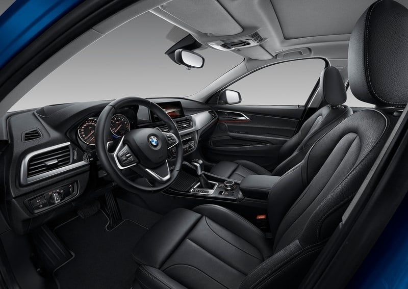 BMW F52 sedan tasarım görünümü 10