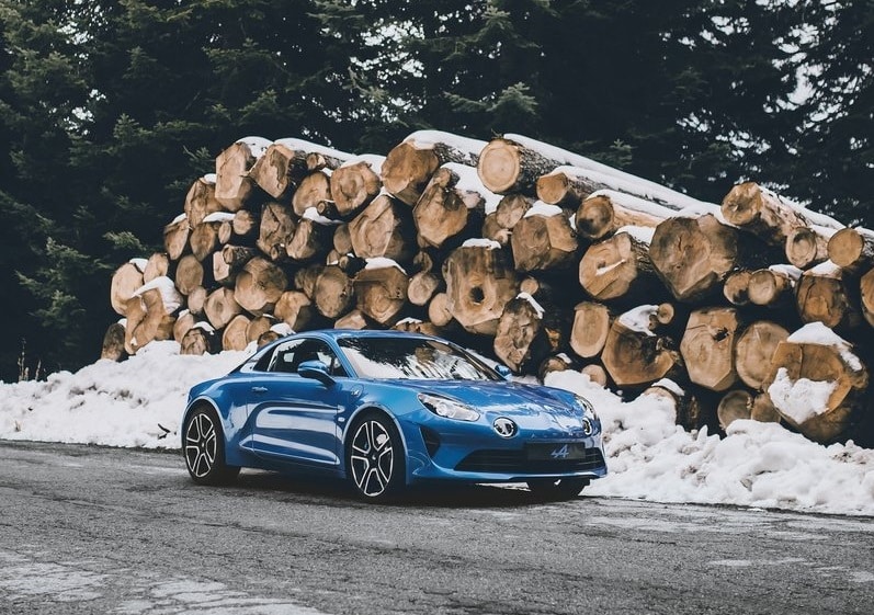 Alpine A110 alüminyum gövdeli spor coupe
