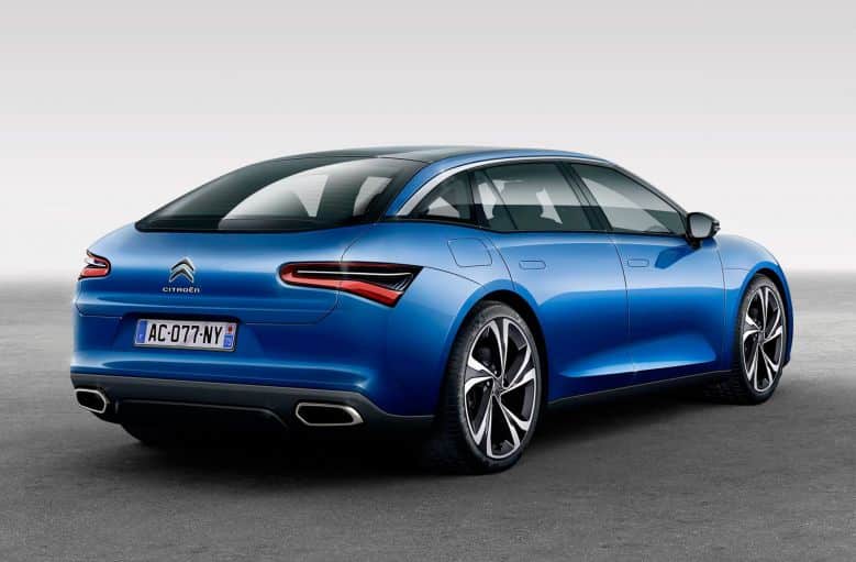 Citroen C5 mavi sedan tasarım görseli arkadan üç çeyrek görünüm