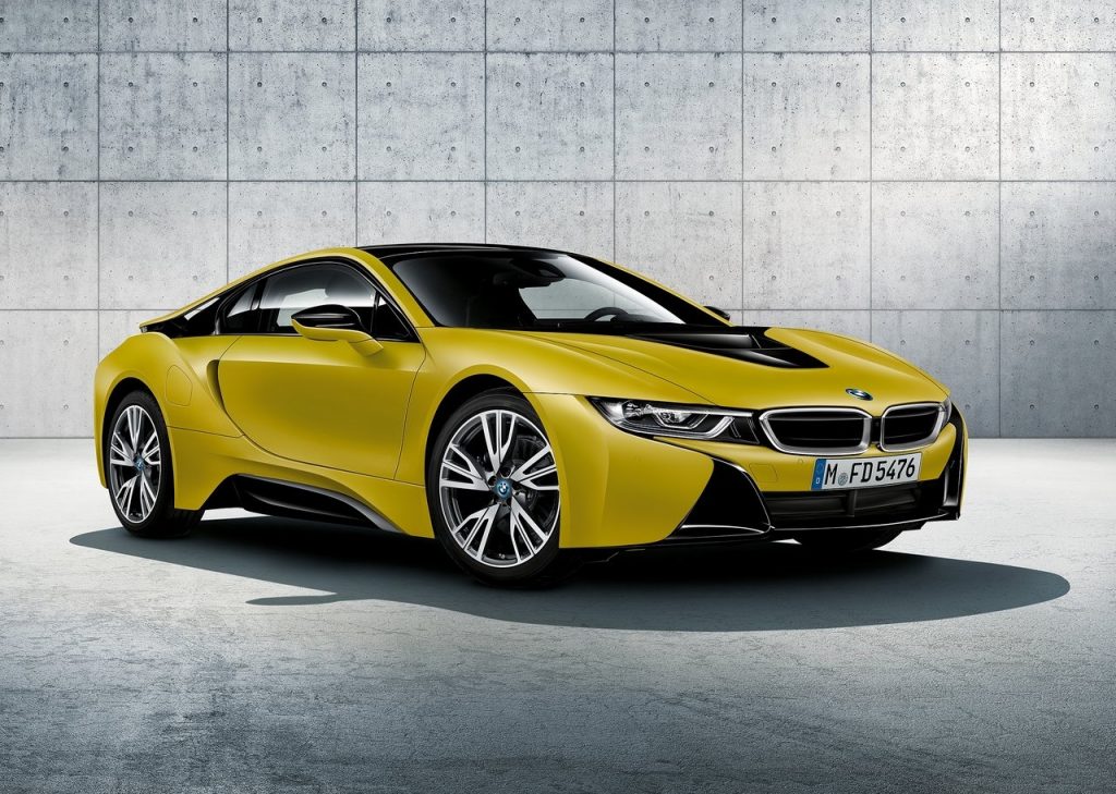 BMW i8 Frozen Yellow Edition arşiv fotoğrafı