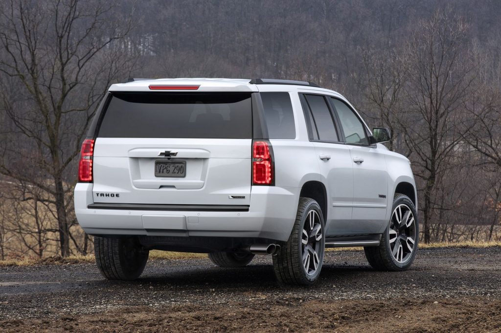 Tahoe RST siyah ızgara ve gövde detayları