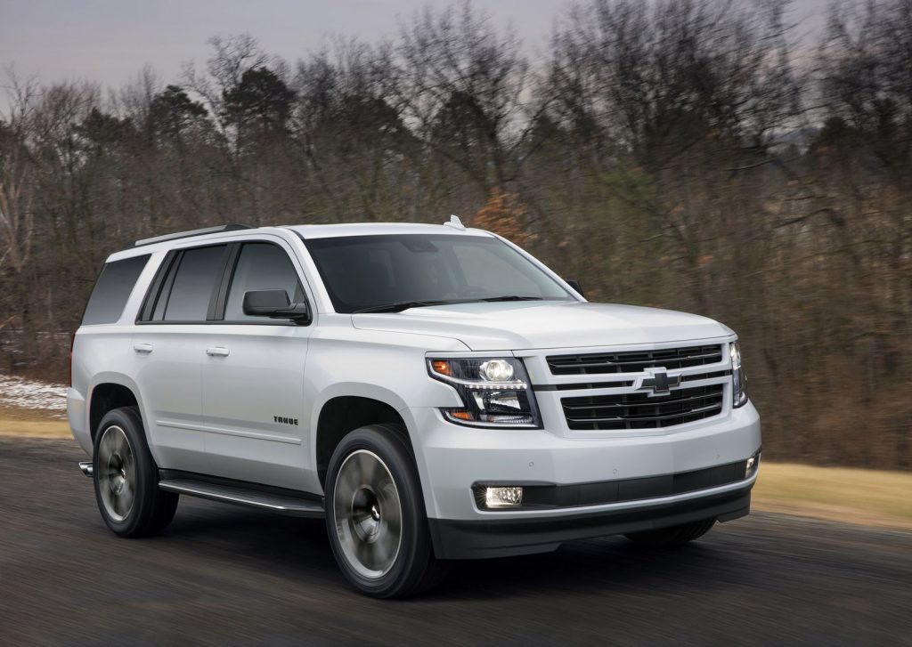Tahoe RST büyük SUV gövde görünümü