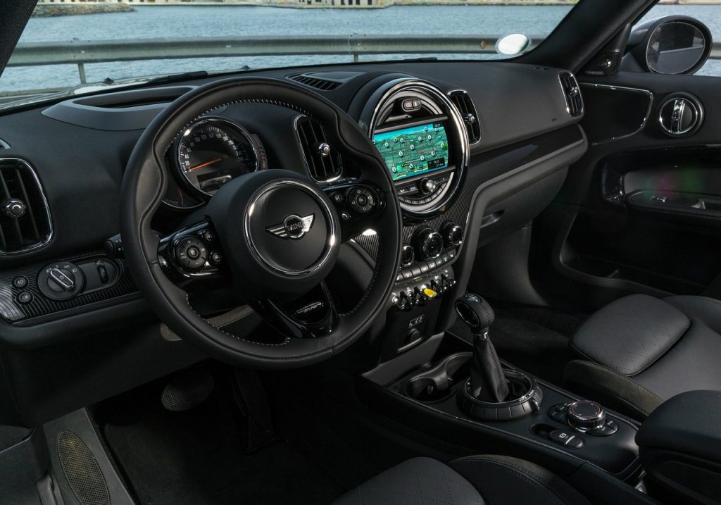 MINI Cooper S E Countryman ALL4 kokpit