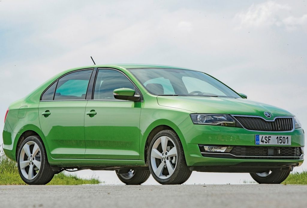 Skoda Rapid ön üç çeyrek görünümü