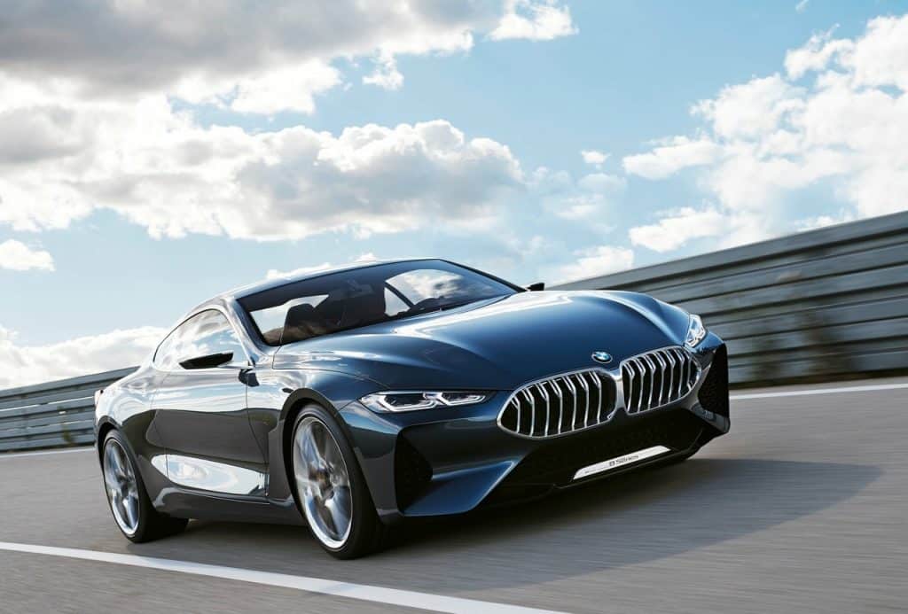 BMW Concept 8 Serisi kokpit ve orta konsol