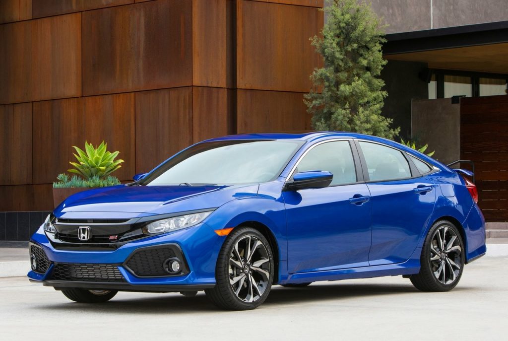 Honda Civic Si Sedan arka bölüm görünümü