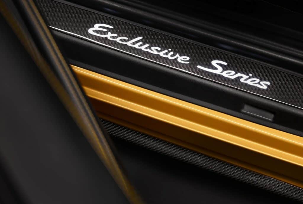 Porsche 911 Turbo S Exclusive Series kabin görünümü