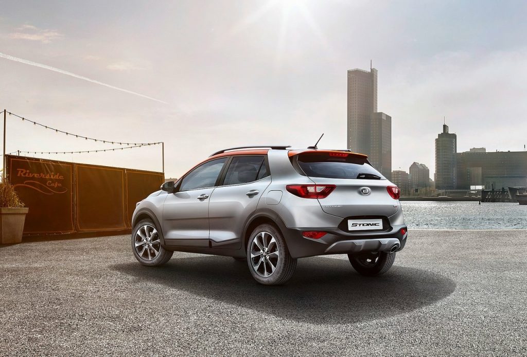 Kia Stonic arka ve yan gövde tasarımı