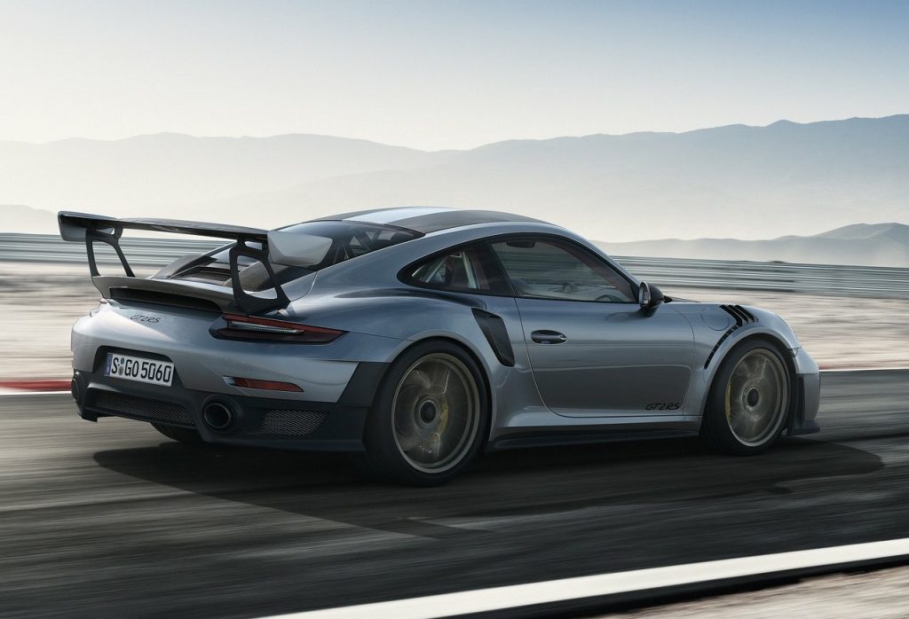 Porsche 911 GT2 RS arka kanat ve arka gövde görünümü