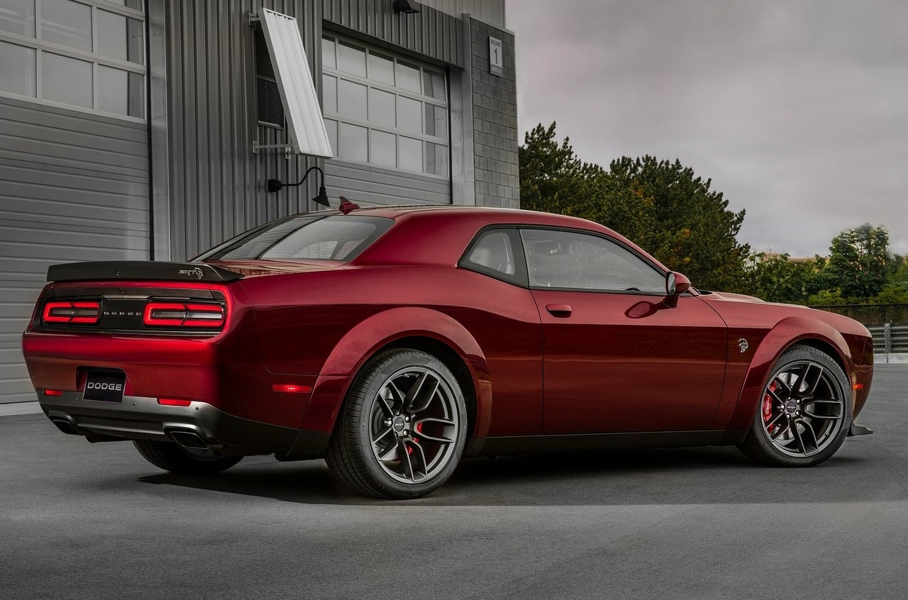 Dodge Challenger SRT Hellcat Widebody geniş gövde