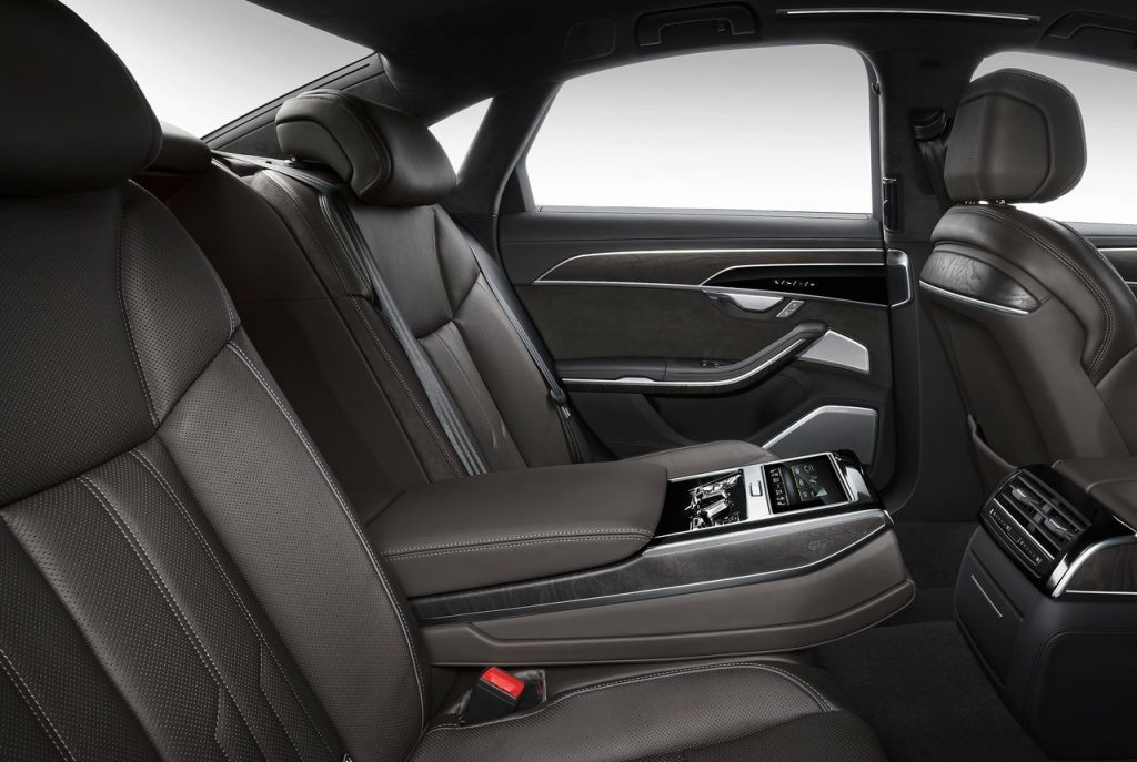 Audi A8 D5 dış tasarım detayı