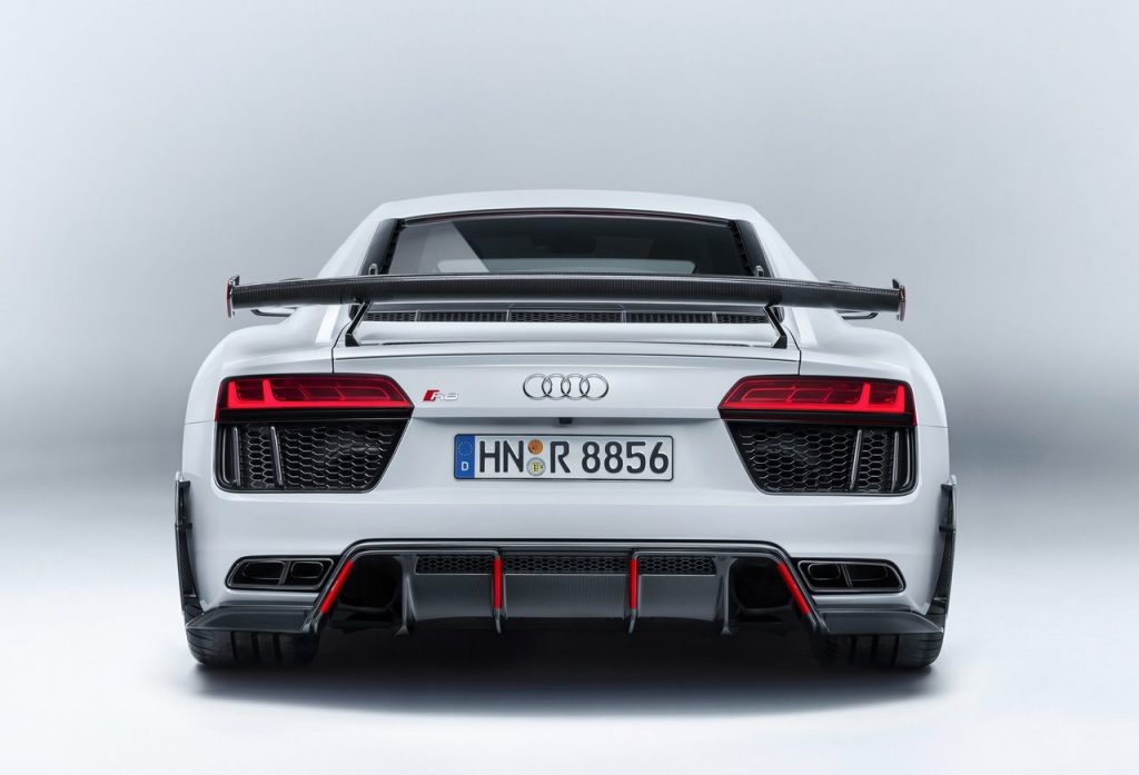 Audi R8 performans parçaları arka bölüm görünümü