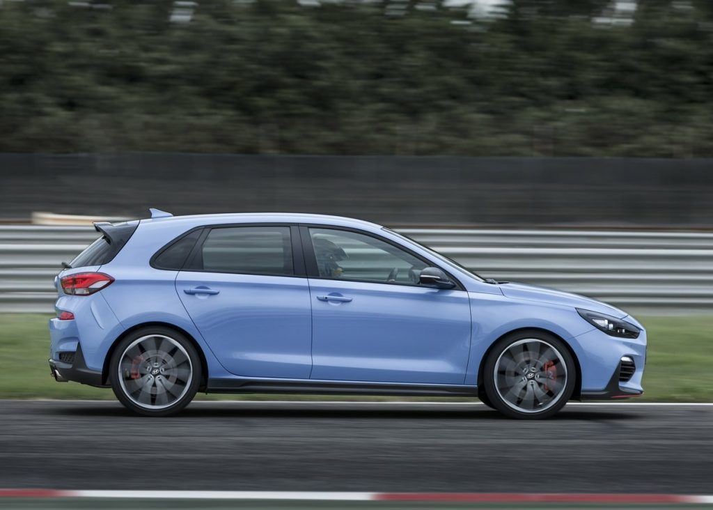 Hyundai i30 N yan profil