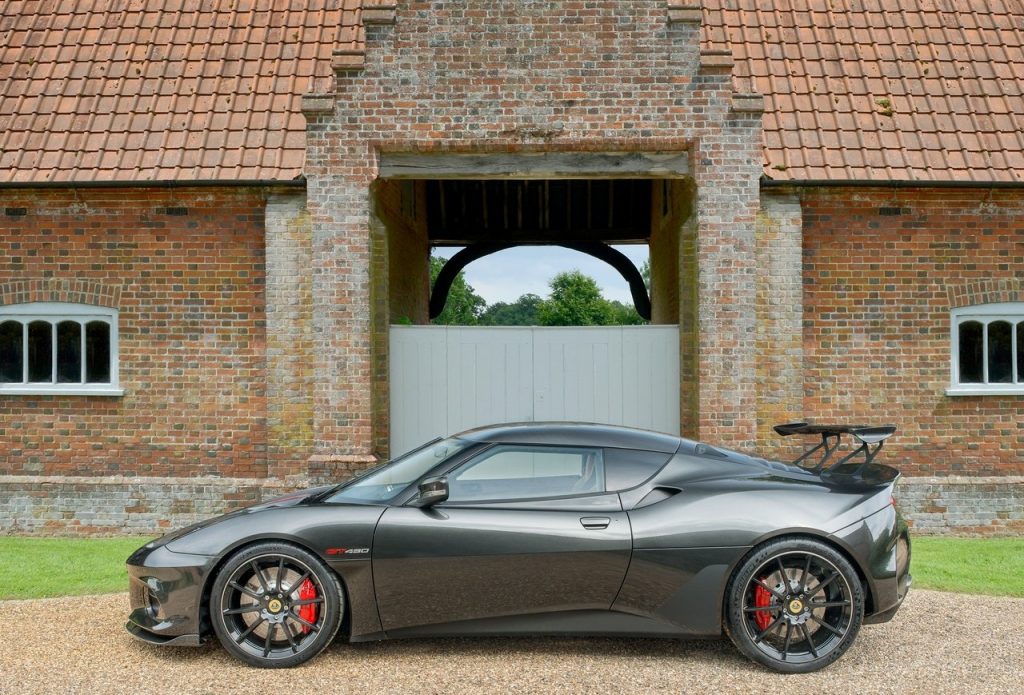 Evora GT430 arka kanat ve gövde görünümü