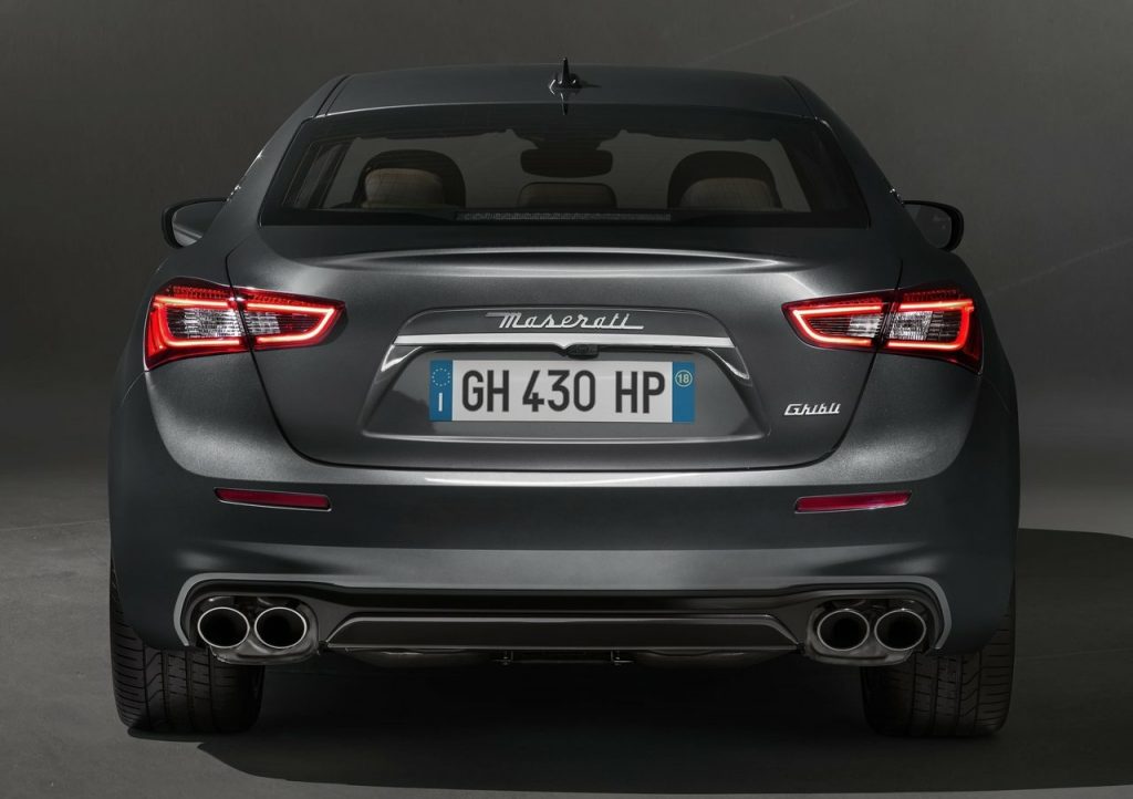 Maserati Ghibli GranLusso arşiv görünümü