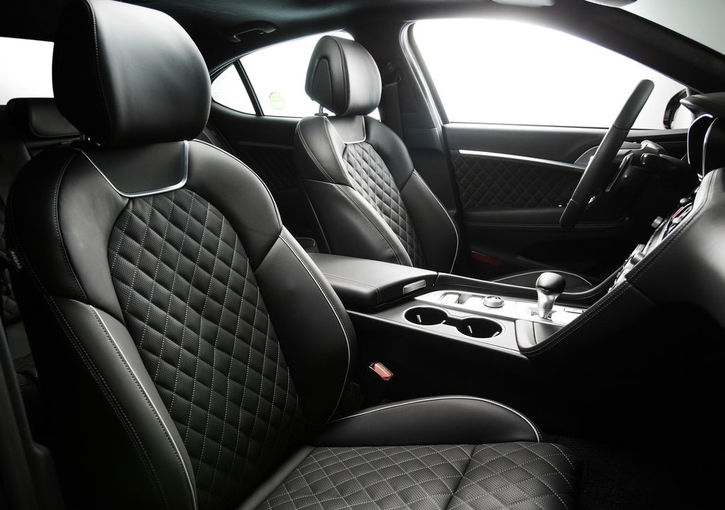 Genesis G70 iç mekân gösterge ve orta konsol