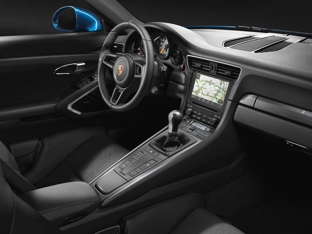 911 GT3 Touring Package deri ve kumaş iç mekan