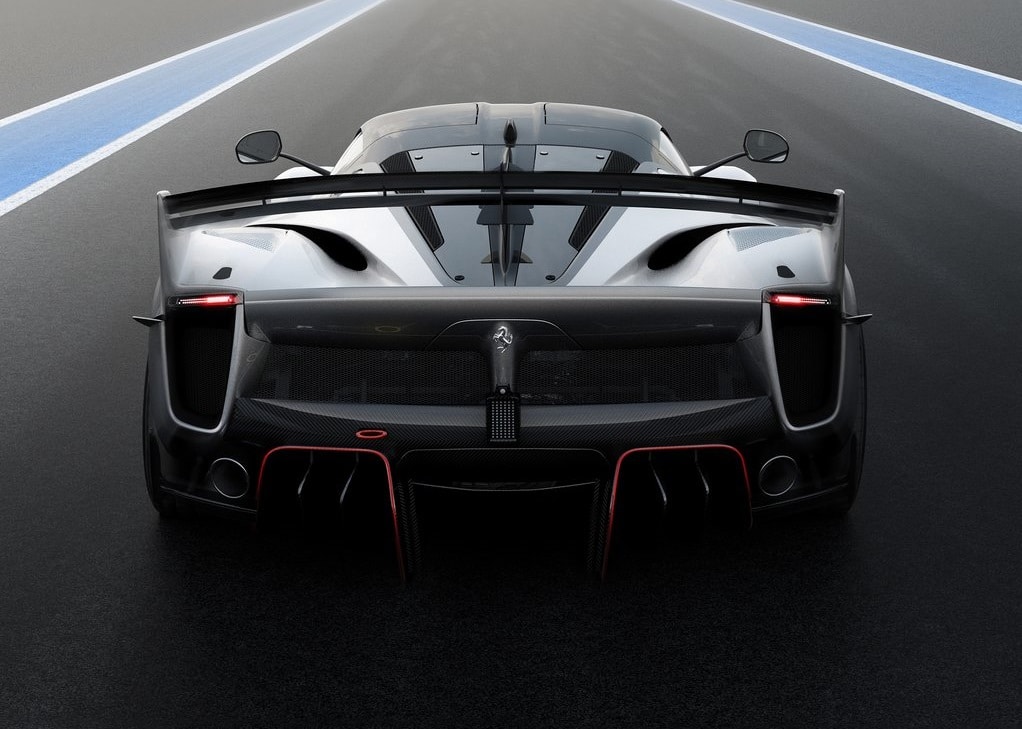 Ferrari FXX K Evo arka görünüm ve çift profilli kanat