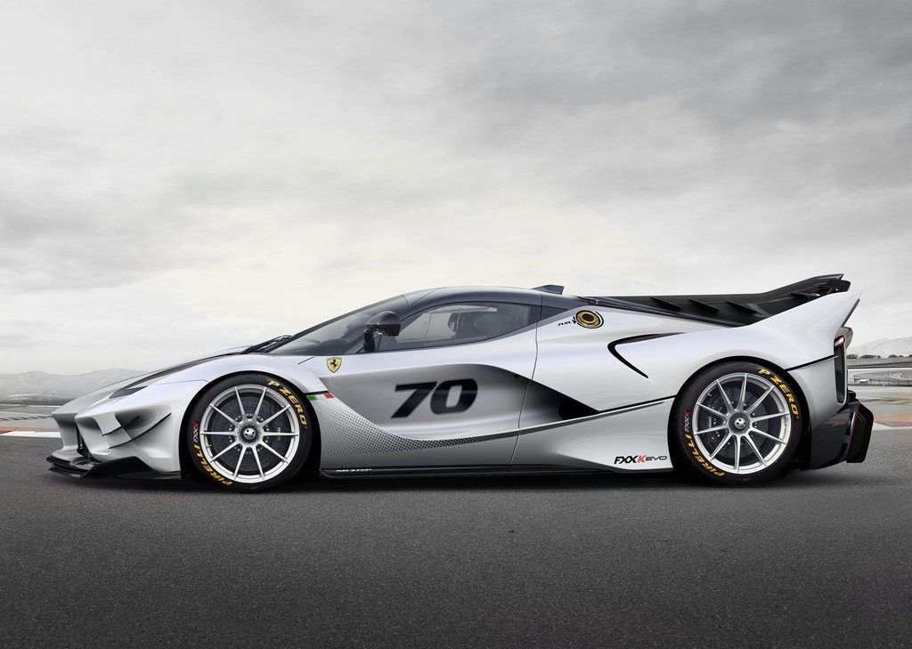 Ferrari FXX K Evo yan profil