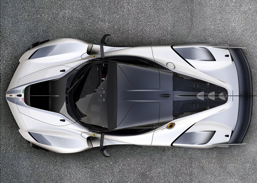 Ferrari FXX K Evo üstten görünüm