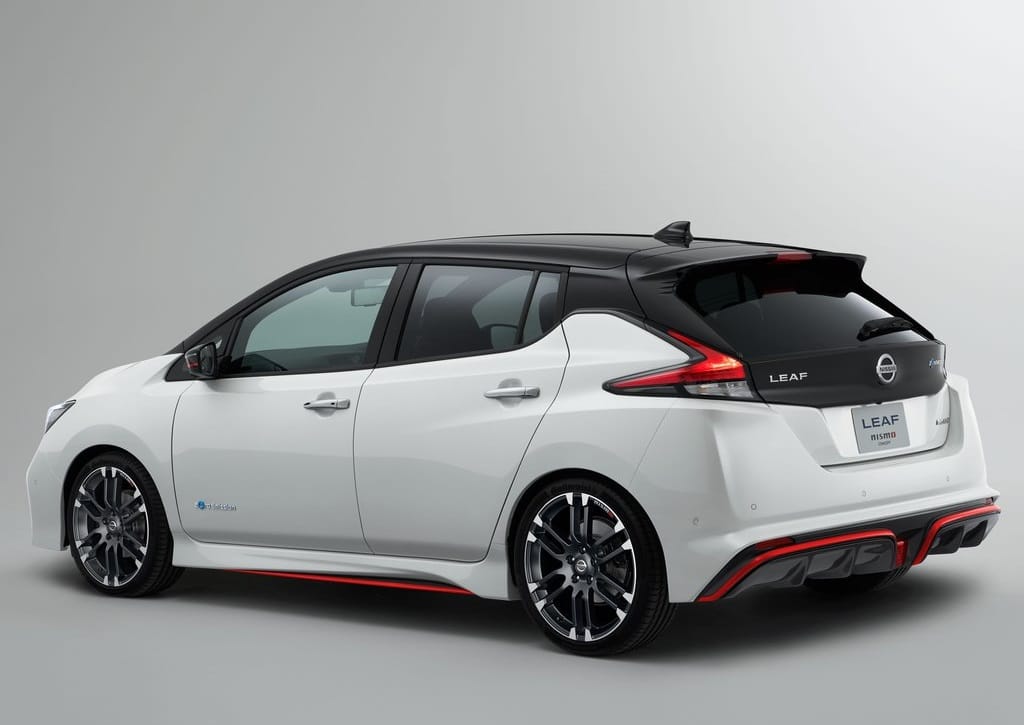 LEAF NISMO konsept arka üç çeyrek görünümü