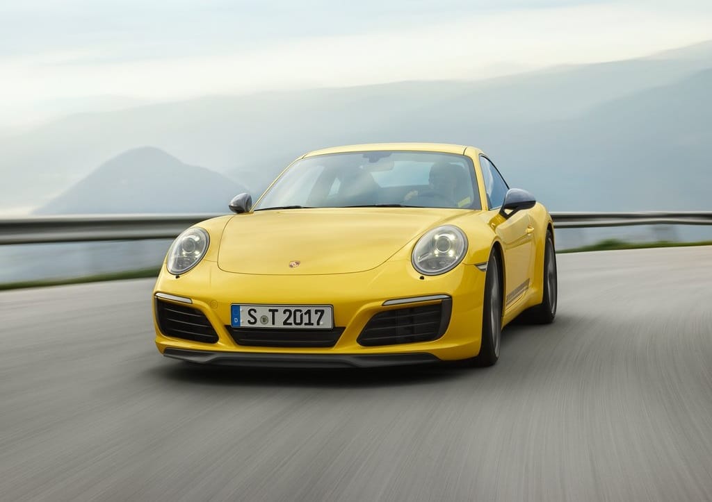 Porsche 911 Carrera T yan görünüm