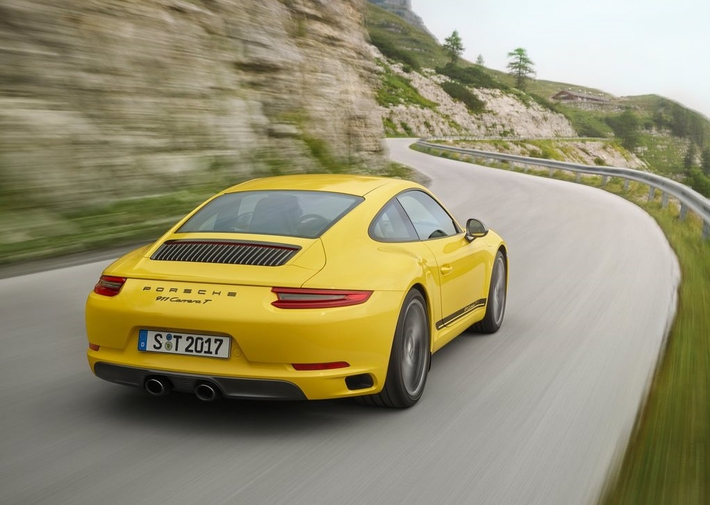 Porsche 911 Carrera T arka üç çeyrek görünüm