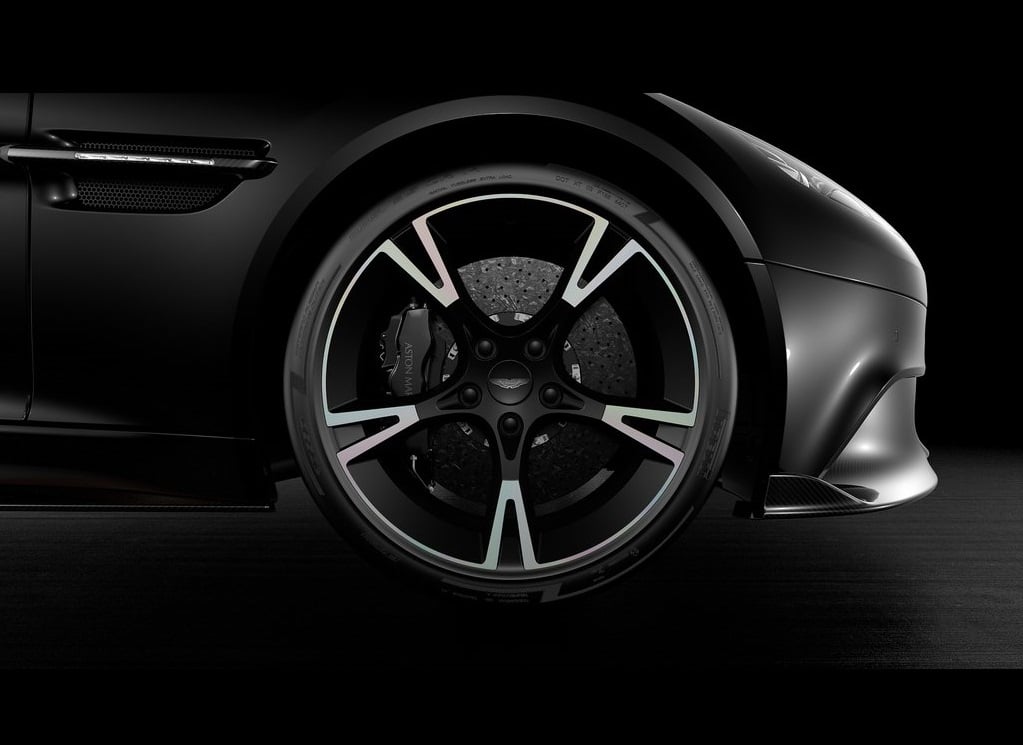 Aston Martin Vanquish S Ultimate özel seri görünümü