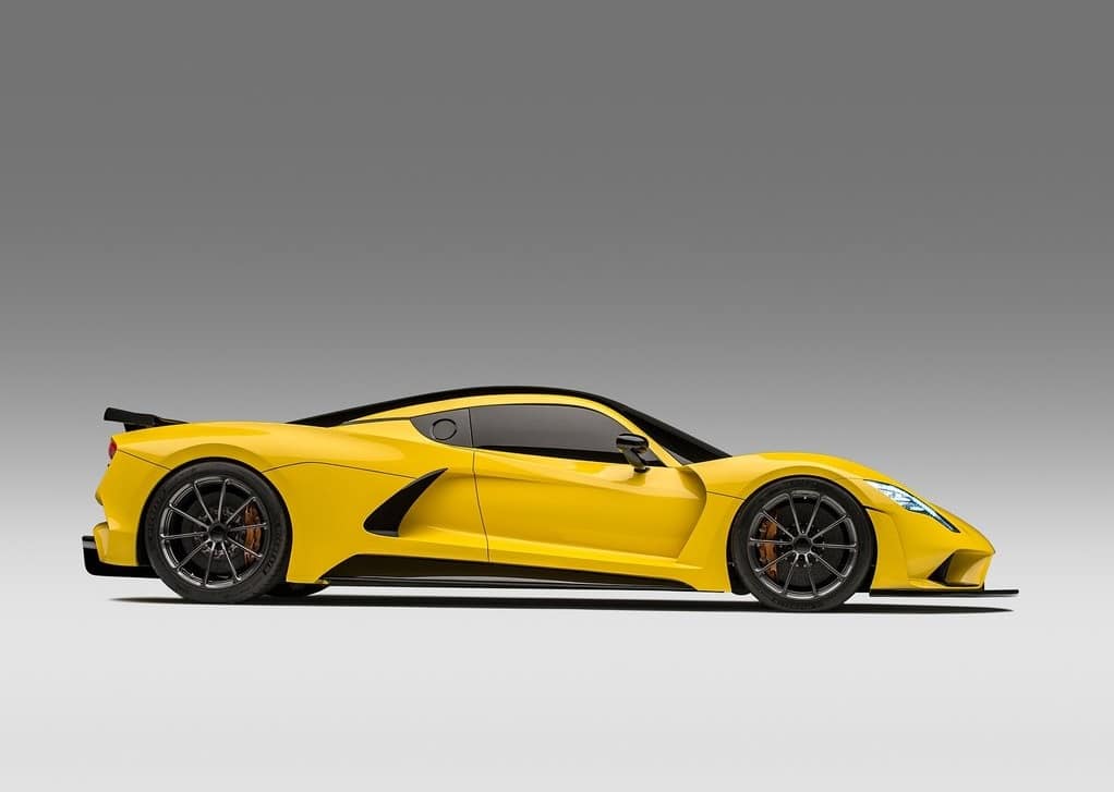 Venom F5 yan profil görünümü