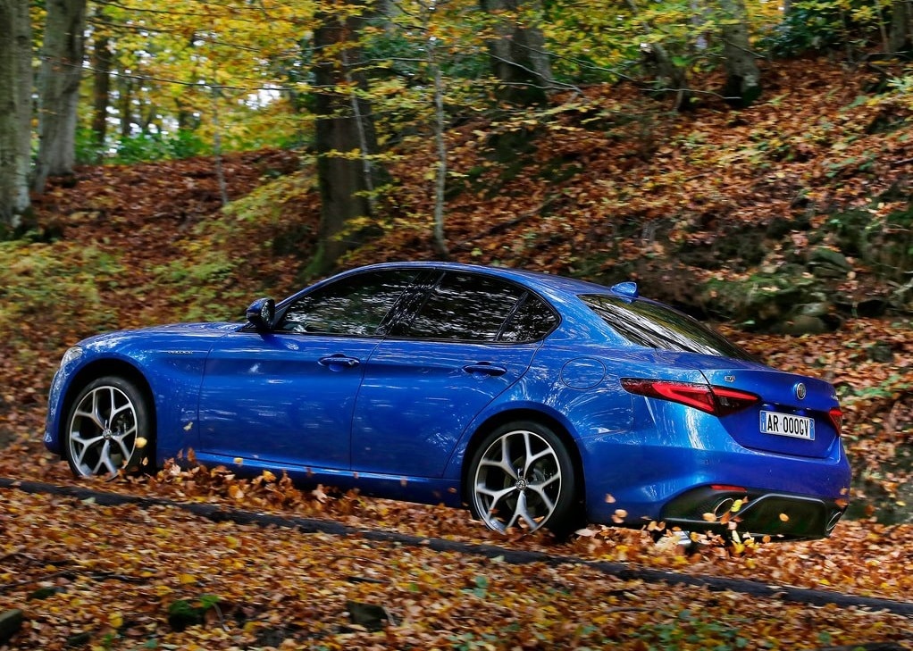 Giulia Veloce Q4 arşiv görünümü