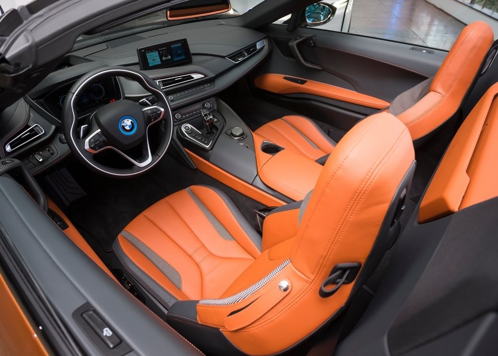 i8 Roadster dış tasarım görünümü
