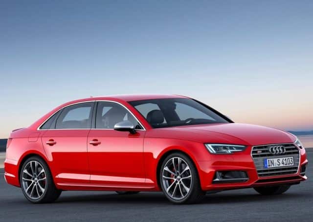Audi S4 ön üç çeyrek görünüm