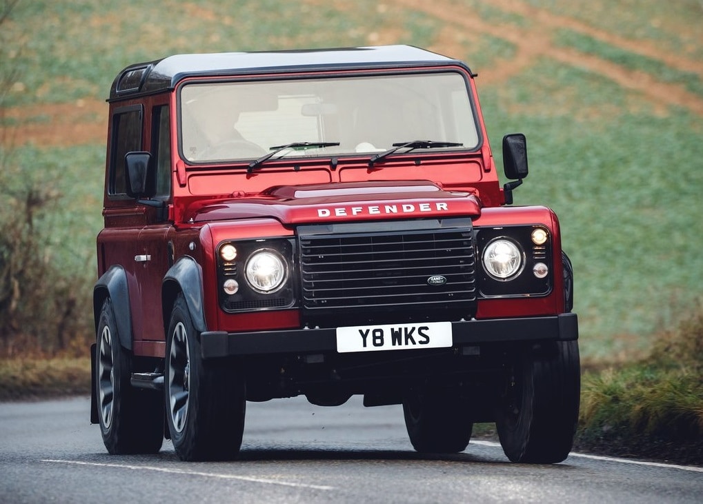 Defender Works V8 kabin ve Recaro spor koltuklar