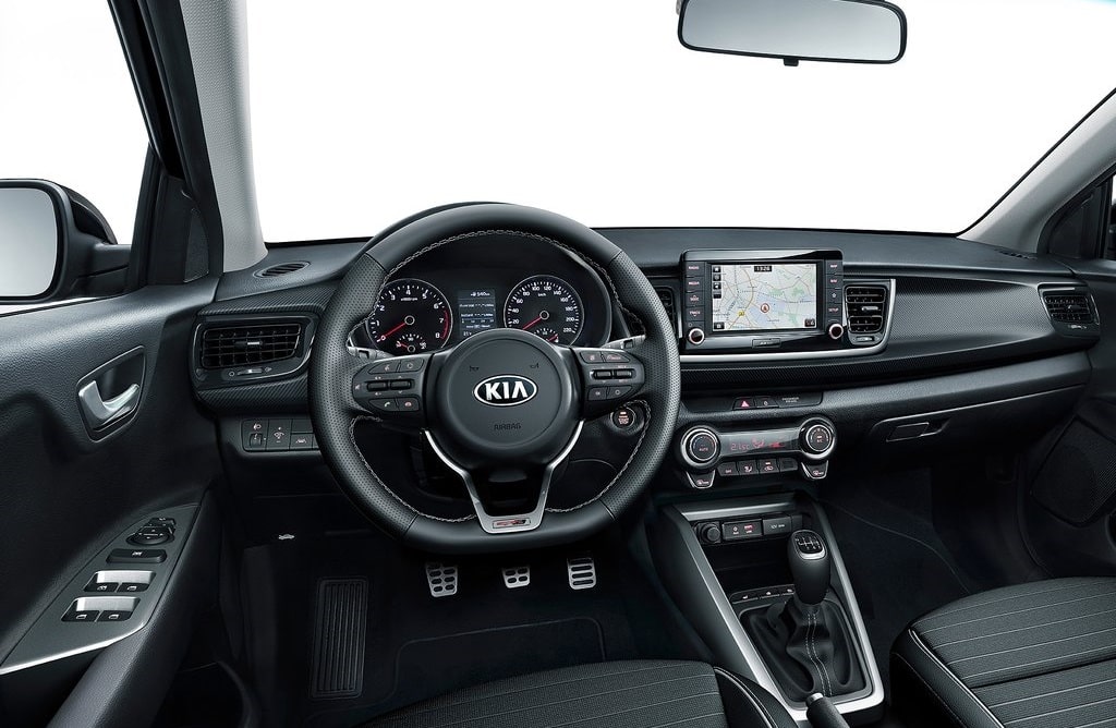 Kia Rio GT Line kokpit görünümü