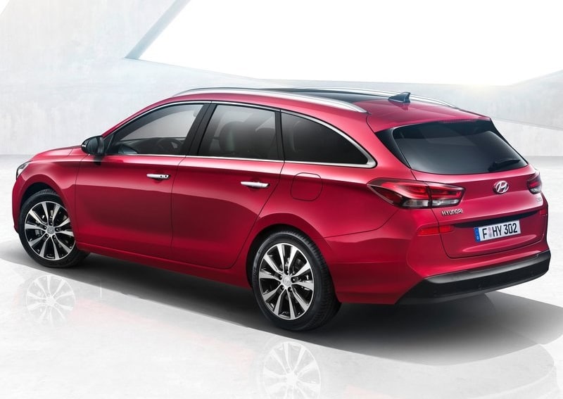 i30 Tourer yandan görünüm ve wagon tavan çizgisi